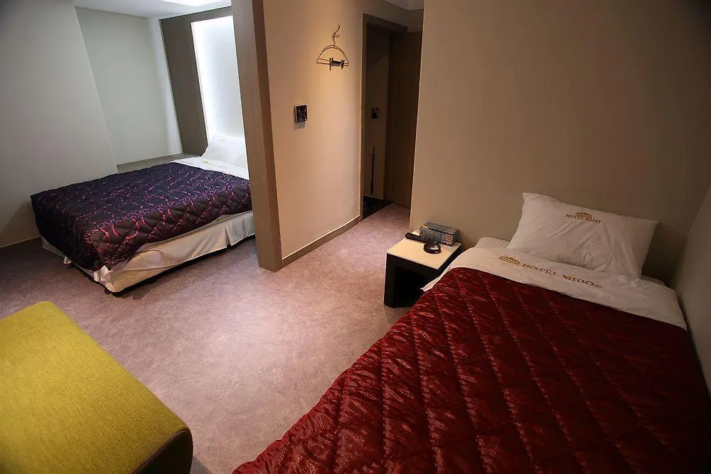 Hotel Mido Myeongdong Seul